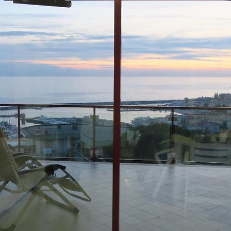 Apartament Terrazzavistamare, Piscina, Campodatennis San Remo Zewnętrze zdjęcie