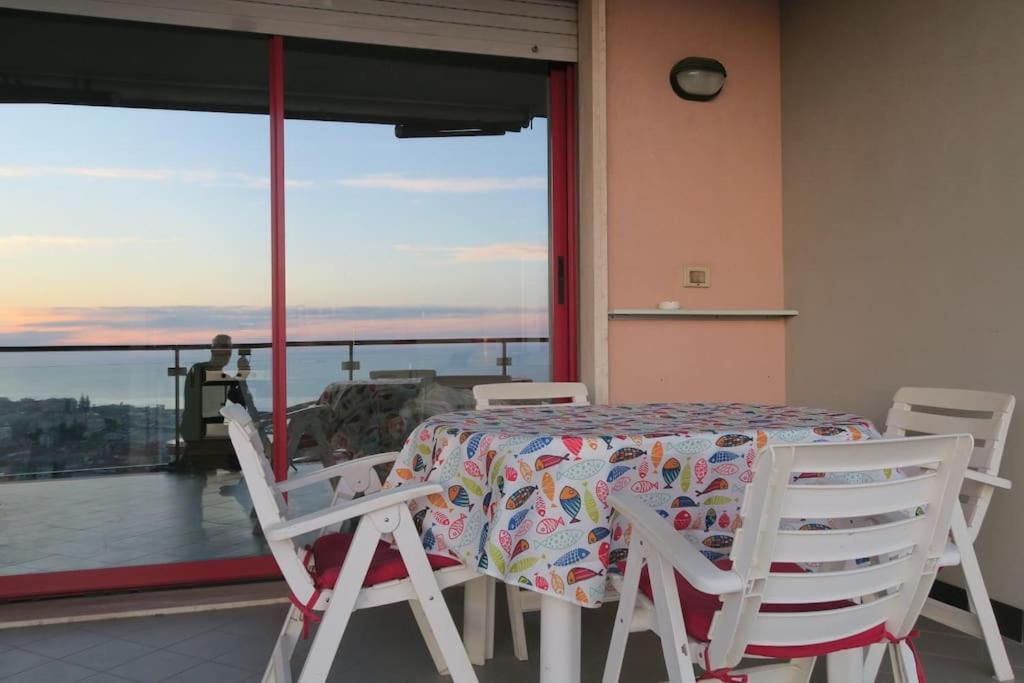 Apartament Terrazzavistamare, Piscina, Campodatennis San Remo Zewnętrze zdjęcie